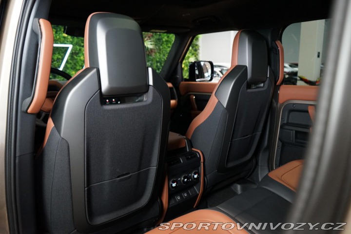Ostatní značky Ostatní modely Land Rover Defender OCTA*MOONLIGHT*HUD*PANO*M 2025