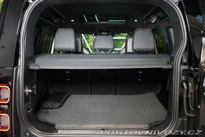 Ostatní značky Ostatní modely Land Rover Defender OCTA*625PS*HUD*PANO*MERID 2025