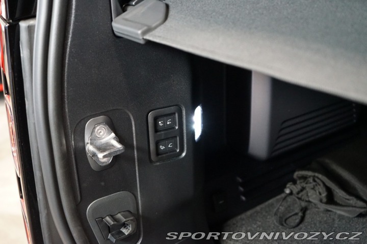 Ostatní značky Ostatní modely Land Rover Defender OCTA*MOONLIGHT*HUD*PANO*M 2025