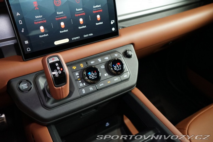 Ostatní značky Ostatní modely Land Rover Defender OCTA*MOONLIGHT*HUD*PANO*M 2025