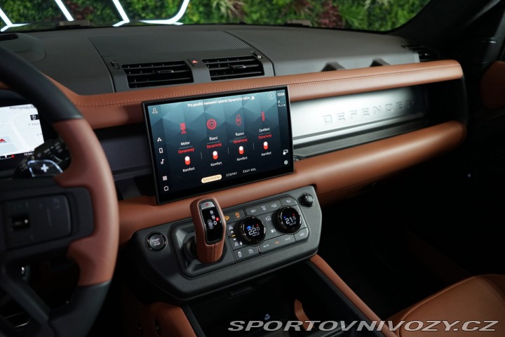 Ostatní značky Ostatní modely Land Rover Defender OCTA*MOONLIGHT*HUD*PANO*M 2025