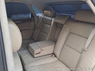Audi S8 D2 2000