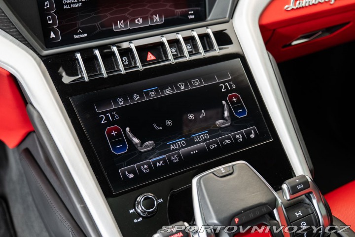 Lamborghini Urus  1800