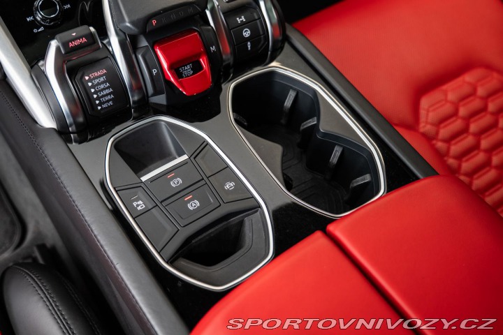 Lamborghini Urus  1800