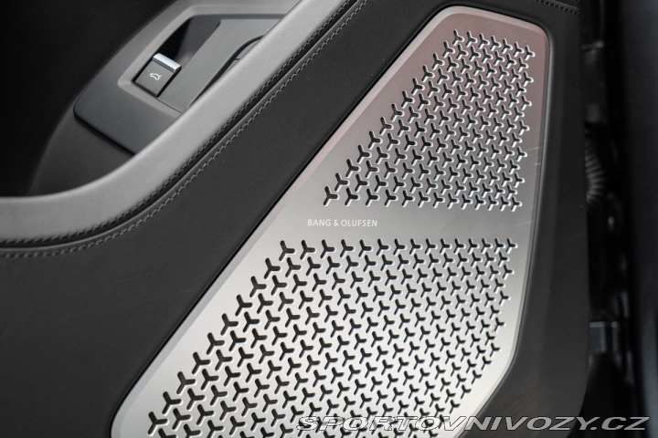 Lamborghini Urus  1800