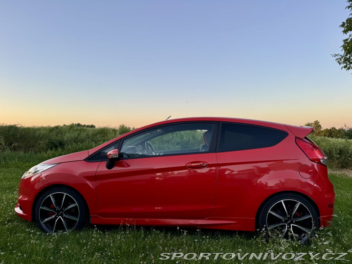 Ford Fiesta ST 200 2013