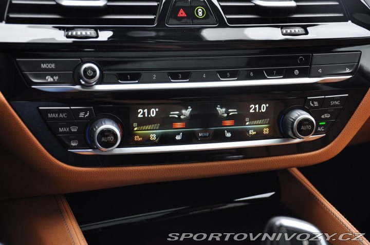 BMW 5 530xD M-SPORT ČR 1.MAJ PA 2023