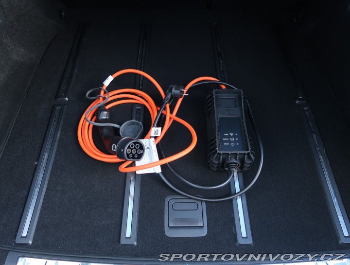 Citroën Ostatní modely C5 X Plug-in Hybrid 225 2022