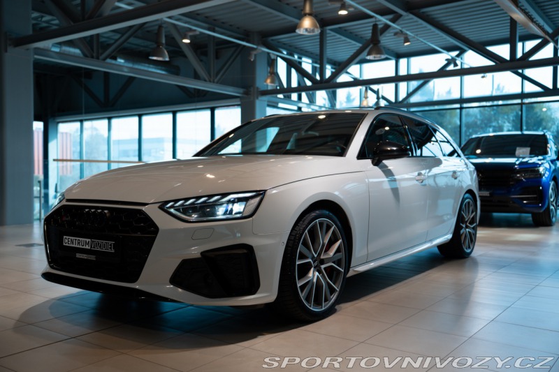 Audi S4 