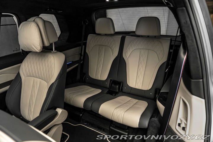 BMW X7 M60i xDrive 2023