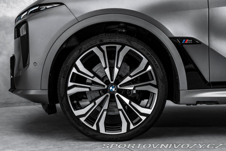 BMW X7 M60i xDrive 2023