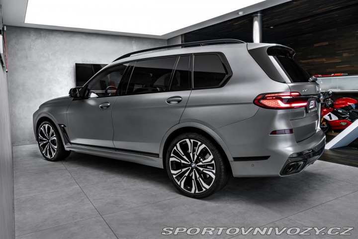 BMW X7 M60i xDrive 2023