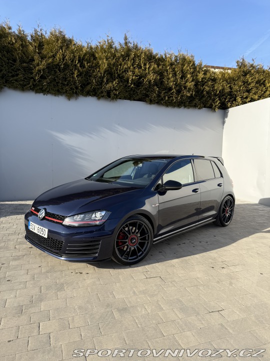 Volkswagen Golf  2015