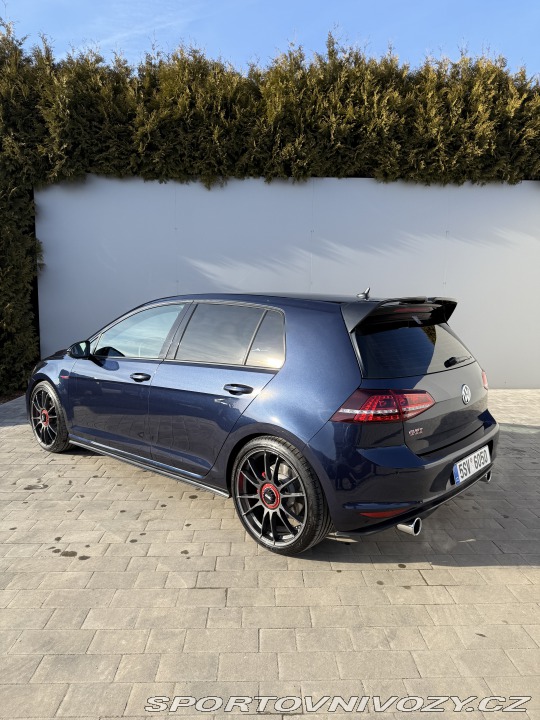 Volkswagen Golf 2015