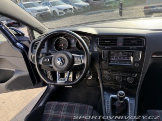 Volkswagen Golf  2015