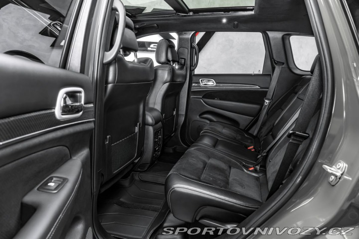 Ostatní značky Ostatní modely Jeep Grand Cherokee 6,4 SRT 468PS Pano 2020
