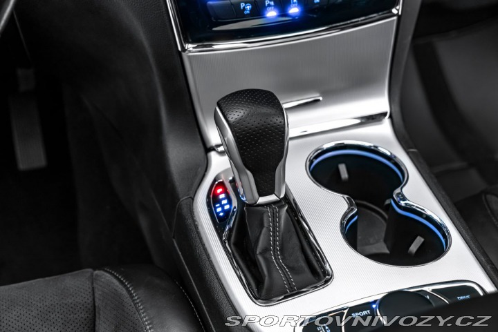Ostatní značky Ostatní modely Jeep Grand Cherokee 6,4 SRT 468PS Pano 1800