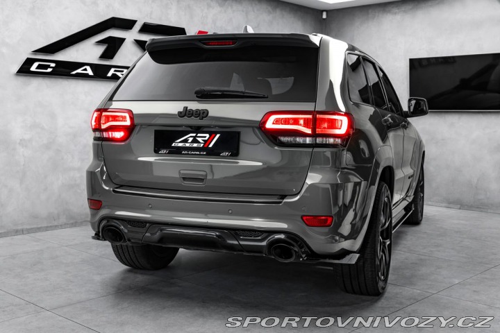Ostatní značky Ostatní modely Jeep Grand Cherokee 6,4 SRT 468PS Pano 2020