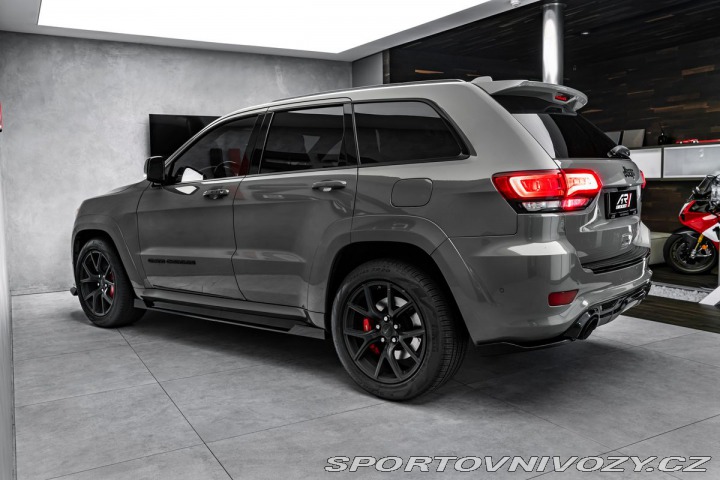 Ostatní značky Ostatní modely Jeep Grand Cherokee 6,4 SRT 468PS Pano 1800