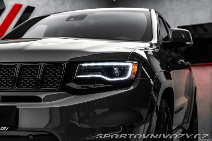 Ostatní značky Ostatní modely Jeep Grand Cherokee 6,4 SRT 468PS Pano 1800