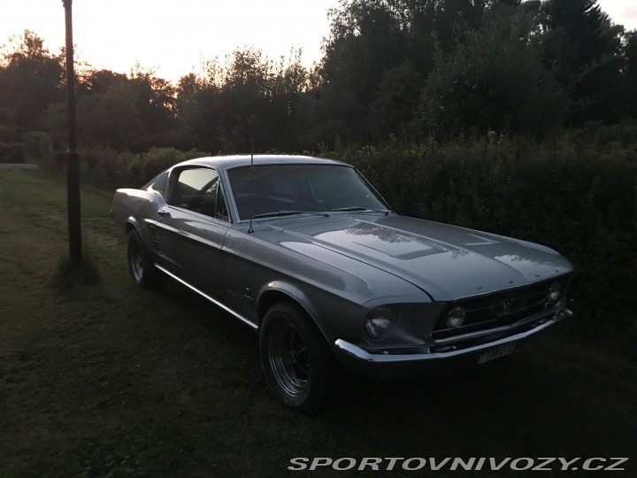 Ford Mustang Fastback 4.7 V8 1967