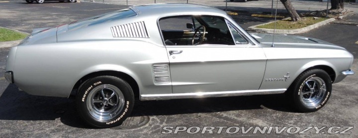 Ford Mustang Fastback 4.7 V8 1967