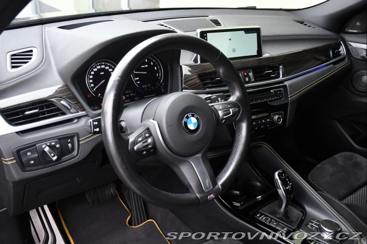 BMW X2 xDrive20i M-SPORT HUD ČR 2018