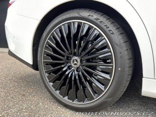 Mercedes-Benz E E 220d 4MATIC kombi AMG 2025