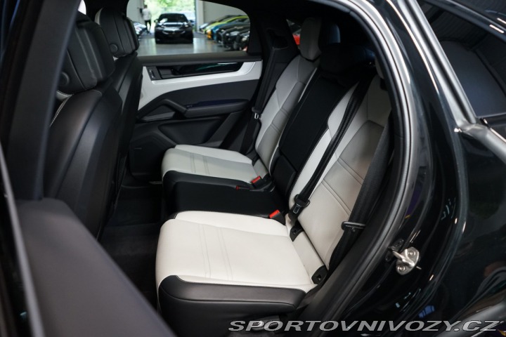 Porsche Cayenne COUPE*EHYBRID*PASM*INNO*B 2024