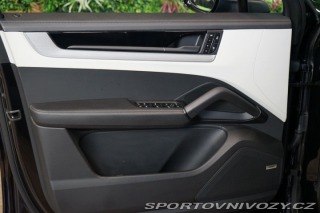 Porsche Cayenne COUPE*EHYBRID*PASM*INNO*B 2024