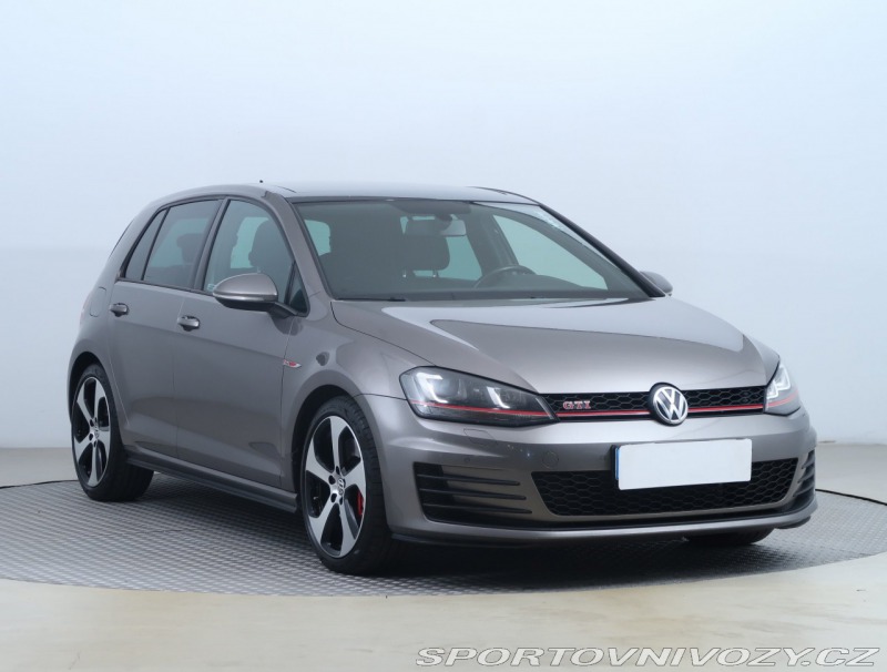 Volkswagen Golf 2.0 GTI