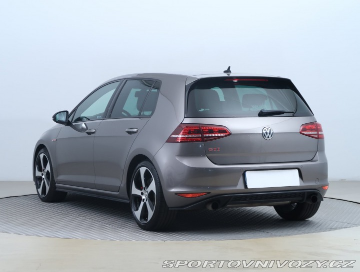 Volkswagen Golf 2.0 GTI 2015