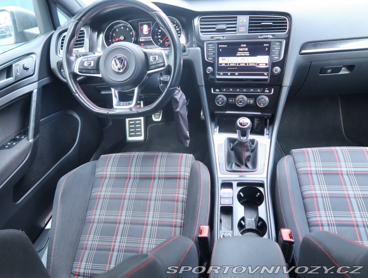 Volkswagen Golf 2.0 GTI 2015