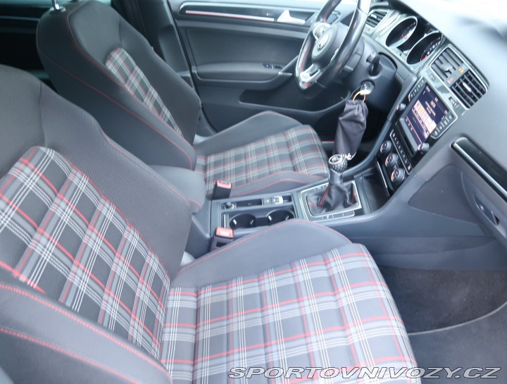 Volkswagen Golf 2.0 GTI 2015
