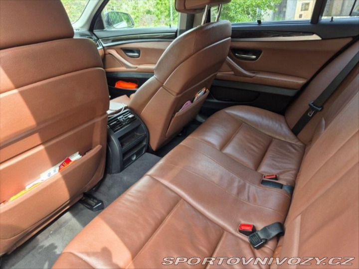 BMW 5 3,0 530D XDRIVE 2012