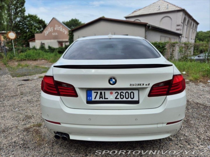 BMW 5 3,0 530D XDRIVE 2012