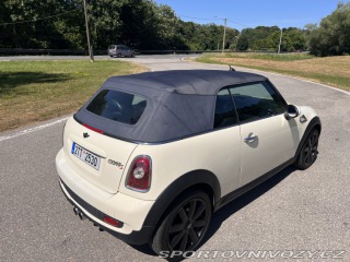 Mini Cooper R57 S 2009
