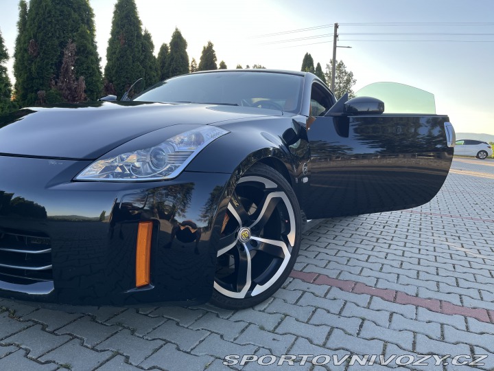 Nissan 350 Z Coupe 2006