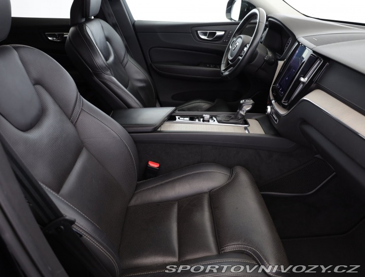 Volvo Ostatní modely XC60 T6 AWD 2020