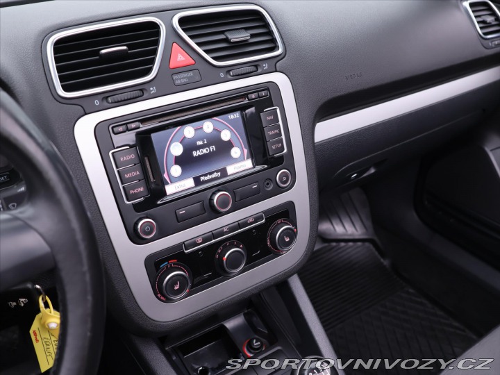 Volkswagen EOS 2,0 TDI 103kW Klima Navi 2012