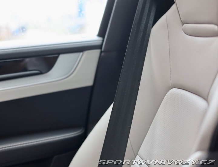 Porsche Cayenne 3.0 V6 e-Hybrid | BOSE - 2024