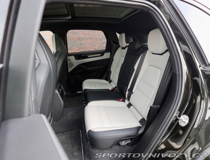 Porsche Cayenne 3.0 V6 e-Hybrid | BOSE - 2024