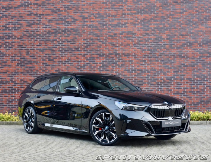 BMW 5 Touring 530e xDrive M S 2024
