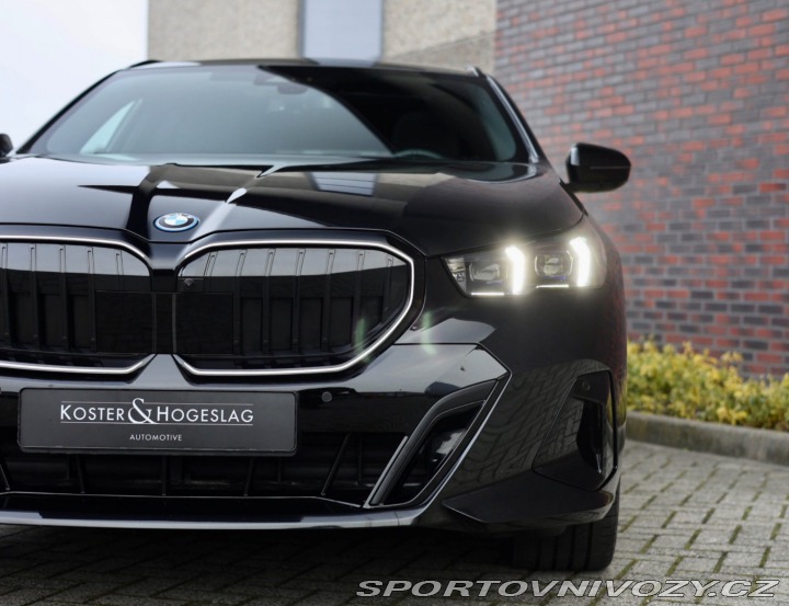 BMW 5 Touring 530e xDrive M S 2024