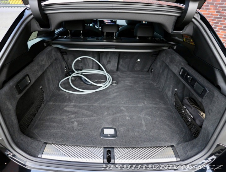 BMW 5 Touring 530e xDrive M S 2024