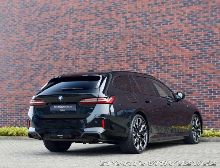 BMW 5 Touring 530e xDrive M S 2024