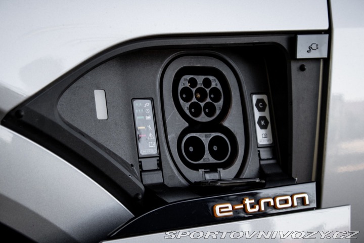 Audi Ostatní modely E-tron 50 quattro Advanced 2021