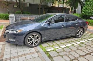 Nissan  MAXIMA PLATINUM
