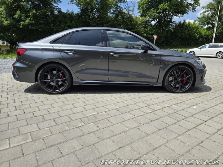 Audi RS3 2024