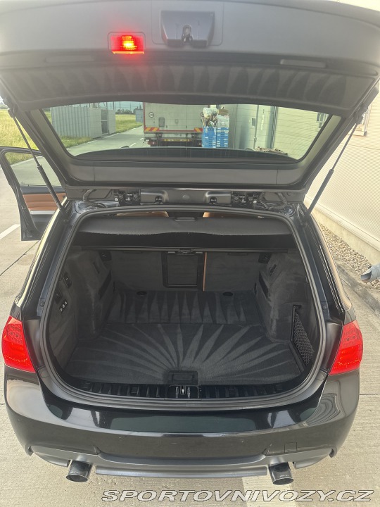 BMW 3 BMW RAD 3 335i COMBI FACE 2009